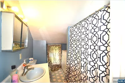 830 Circle Avenue, Franklin Lakes, NJ 07417 - Photo 20