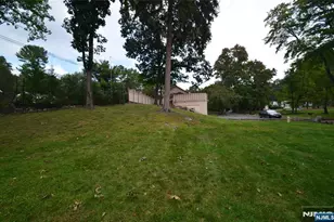 830 Circle Ave, Franklin Lakes, NJ 07417 - Photo 38