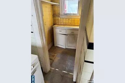 36 20th Street, East Orange, NJ 07018 - Photo 10