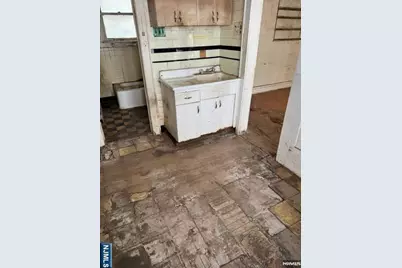 36 20th Street, East Orange, NJ 07018 - Photo 12