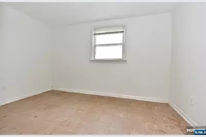 391 Macarthur Avenue, Garfield, NJ 07026 - Photo 14