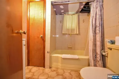 391 Macarthur Avenue, Garfield, NJ 07026 - Photo 32