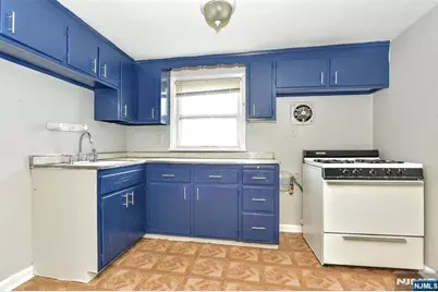 391 Macarthur Avenue, Garfield, NJ 07026 - Photo 8