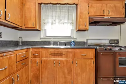 391 Macarthur Avenue, Garfield, NJ 07026 - Photo 22