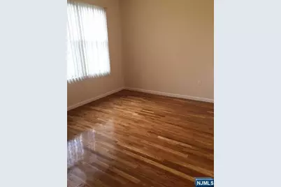538 Hamilton Street 2 #2, Harrison, NJ 07029 - Photo 4