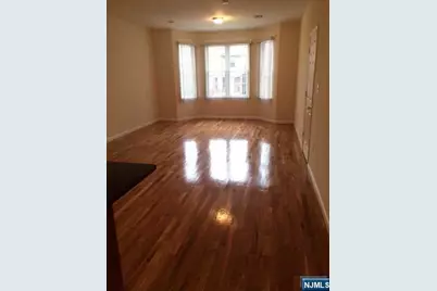 538 Hamilton Street 2 #2, Harrison, NJ 07029 - Photo 2