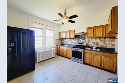 746 Kingsland 2nd Fl #2nd fl, Ridgefield, NJ 07657 - Photo 2
