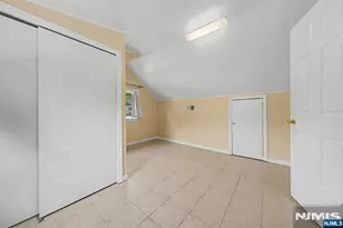 92 Blauvelt Ave, Bergenfield, NJ 07621 - Photo 28