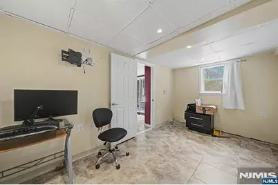 92 Blauvelt Avenue, Bergenfield, NJ 07621 - Photo 36