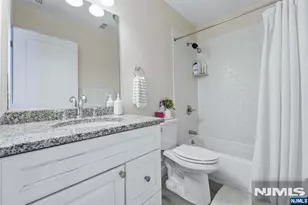 7 Grant St, Elmwood Park, NJ 07407 - Photo 32