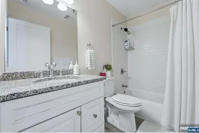7 Grant Street, Elmwood Park, NJ 07407 - Photo 32