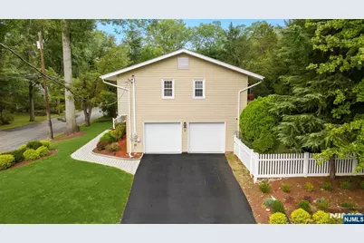 2 Benson Avenue, Westwood, NJ 07675 - Photo 32
