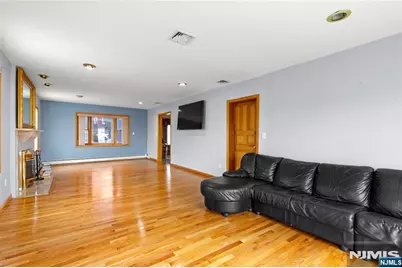 65 Livingston Avenue, Kearny, NJ 07032 - Photo 26