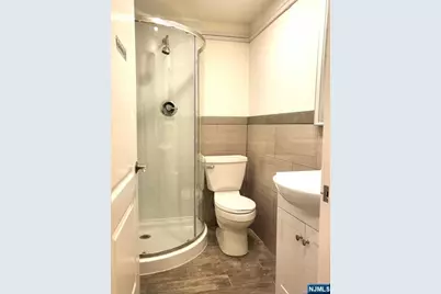 216 Broad Avenue B-1 #B-1, Palisades Park, NJ 07650 - Photo 4