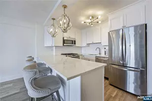 555 North Ave 17L, Fort Lee, NJ 07024 - Photo 2