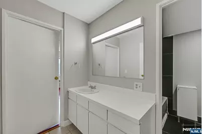 5 Linden Street 5E #5E, Hackensack, NJ 07601 - Photo 12