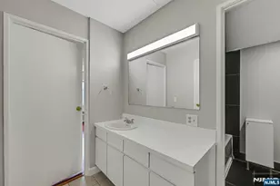 5 Linden Street 5E, Hackensack, NJ 07601 - Photo 12