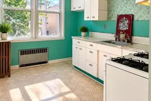 139 Roosevelt Ave, Jersey City, NJ 07304 - Photo 10