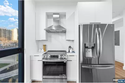 223 Main Street 1 #1, Fort Lee, NJ 07024 - Photo 4