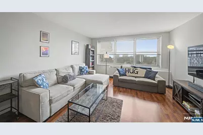 2000 Linwood Avenue 12N #12N, Fort Lee, NJ 07024 - Photo 2