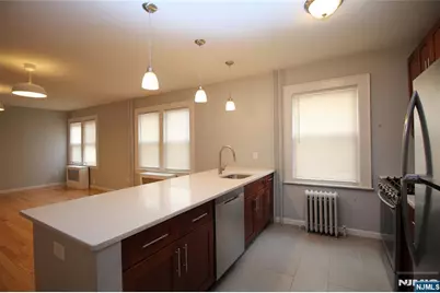 222 Irving Place 4 #4, Lyndhurst Township, NJ 07071 - Photo 4