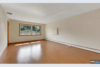 113 Rochelle Parkway 2 #2, Saddle Brook Township, NJ 07663 - Photo 6