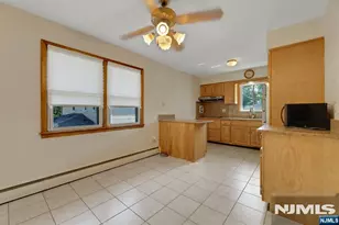 113 Rochelle Parkway 2, Saddle Brook Township, NJ 07663 - Photo 8