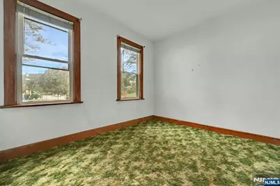 153 Orient Way, Lyndhurst Township, NJ 07071 - Photo 22