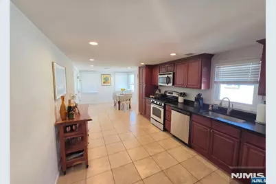 190 Stevens Avenue First Floor #First Floor, Cedar Grove, NJ 07009 - Photo 4