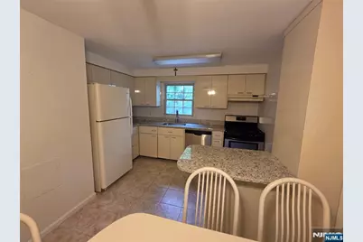857 Pompton Avenue, Cedar Grove, NJ 07009 - Photo 8