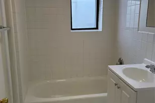 805 Red Road D4, Teaneck Township, NJ 07666 - Photo 12