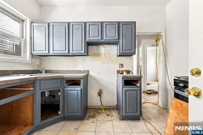 61 Rose Terrace, Newark, NJ 07108 - Photo 22