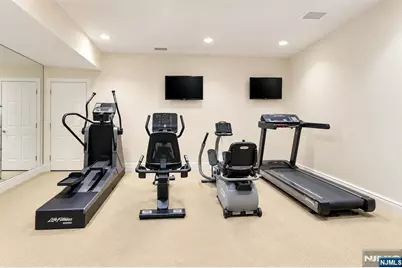 80 Ridgewood Road 107 #107, Washington Township, NJ 07676 - Photo 8