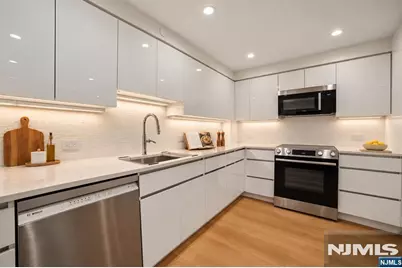 1512 Palisade Avenue 16G #16G, Fort Lee, NJ 07024 - Photo 14