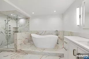 1512 Palisade Ave 16G, Fort Lee, NJ 07024 - Photo 24