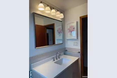 1149 Inwood Terrace 2nd Floor #2nd floor, Fort Lee, NJ 07024 - Photo 4