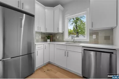192 Valley Road, River Edge, NJ 07661 - Photo 10