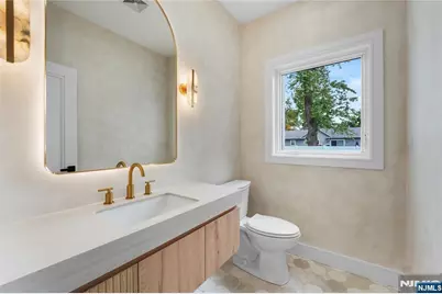 192 Valley Road, River Edge, NJ 07661 - Photo 12