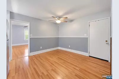 33 Prospect Street, Paramus, NJ 07652 - Photo 8