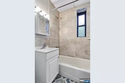 303 Hamilton Place A4 #A4, Hackensack, NJ 07601 - Photo 14