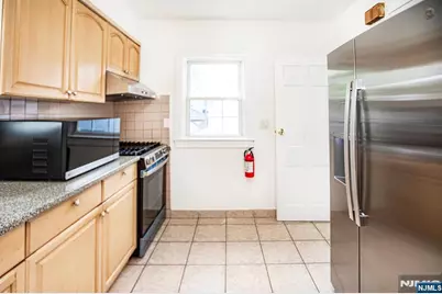 218 Hickory Avenue, Bergenfield, NJ 07621 - Photo 8