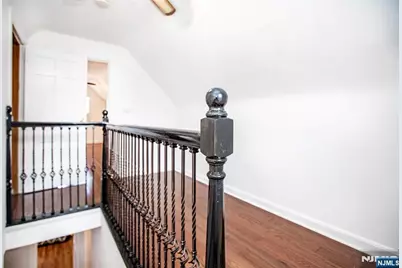 218 Hickory Avenue, Bergenfield, NJ 07621 - Photo 14