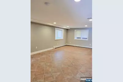 35 W Edsall Avenue B #B, Palisades Park, NJ 07650 - Photo 12