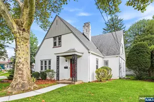 688 Bogert Rd, River Edge, NJ 07661 - Photo 2