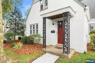 688 Bogert Rd, River Edge, NJ 07661 - Photo 4