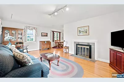 688 Bogert Road, River Edge, NJ 07661 - Photo 8