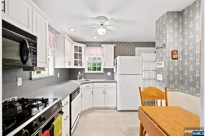 688 Bogert Road, River Edge, NJ 07661 - Photo 14