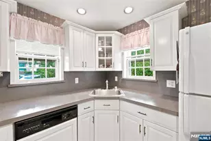 688 Bogert Rd, River Edge, NJ 07661 - Photo 18