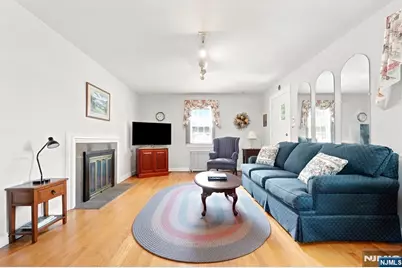 688 Bogert Road, River Edge, NJ 07661 - Photo 10