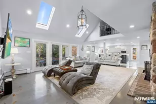 7 Christopher Pl, Saddle River, NJ 07458 - Photo 14